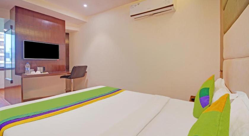 Hotel Pacific By Bestays Mumbai Exterior photo
